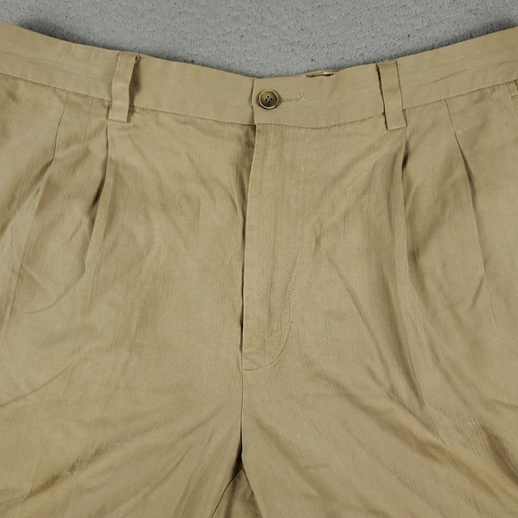 Tommy Bahama Beige Silk Rayon Pleated Casual Chinos Shorts Mens Size 34 - Picture 2 of 11